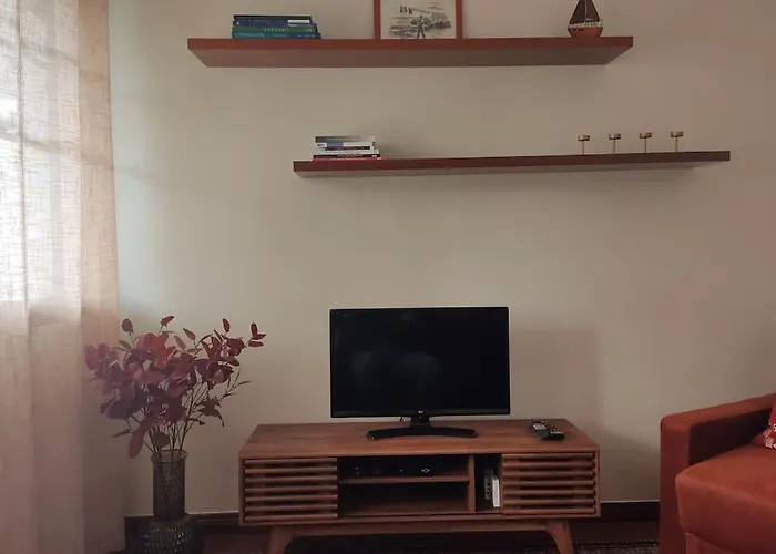 Casa 84 * 蓬塔德尔加达